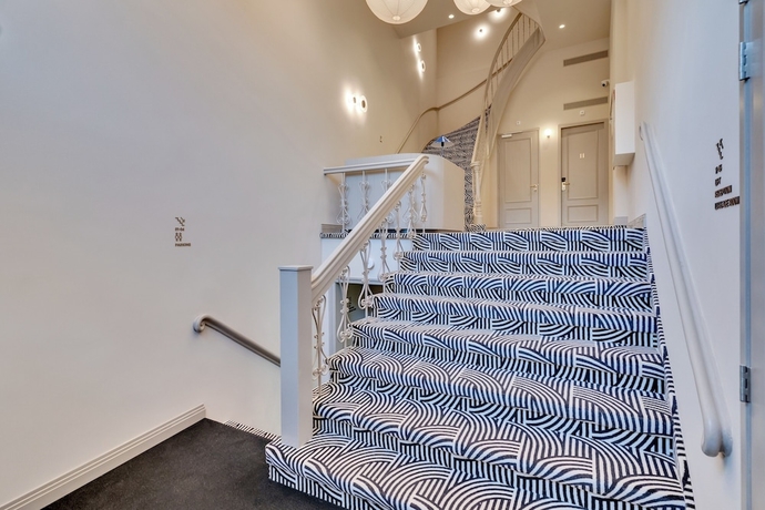 Imagen de los interiores del Hotel Kobalt. Foto 16