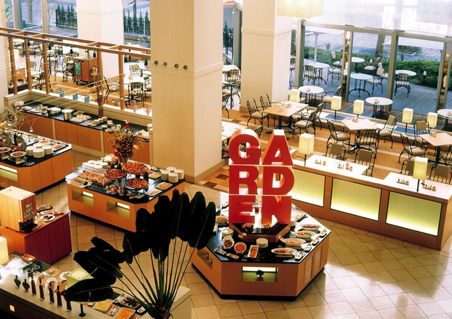 Imagen del bar/restaurante del Hotel Kobe Bay Sheraton and Towers. Foto 4