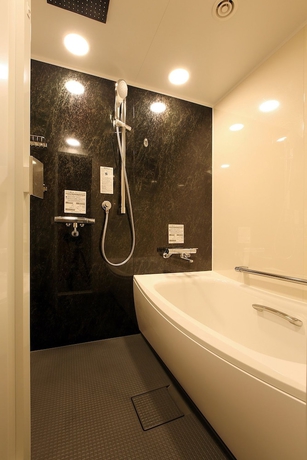 Imagen de la habitación del Hotel Kobe Luminous Sannomiya. Foto 14