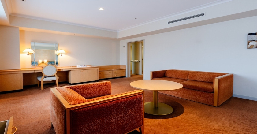 Imagen de la habitación del Hotel Kobe Marriott. Foto 16