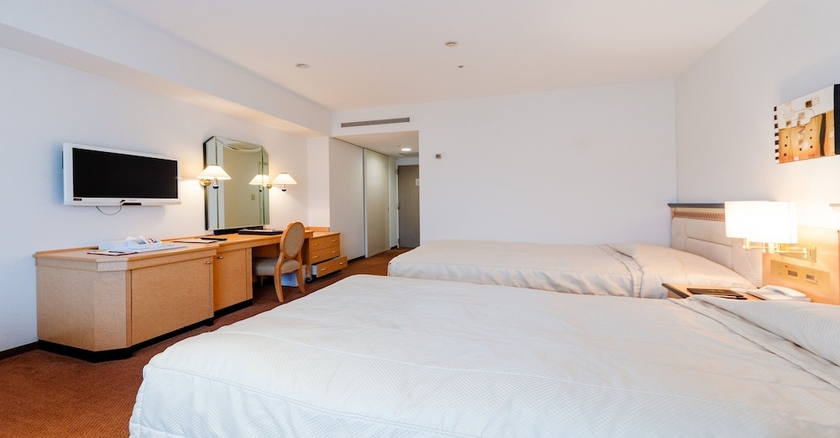 Imagen de la habitación del Hotel Kobe Marriott. Foto 17