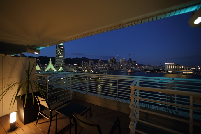 Imagen de los exteriores del Hotel Kobe Merikenpark Oriental. Foto 14