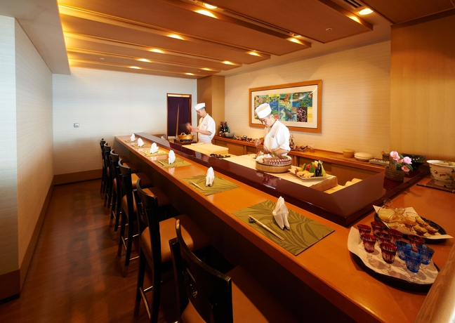 Imagen del bar/restaurante del Hotel Kobe Merikenpark Oriental. Foto 4