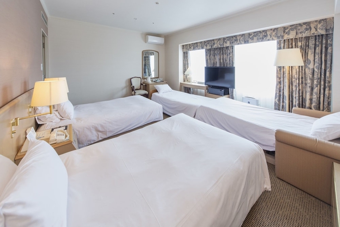 Imagen de la habitación del Hotel Kobe Seishin Oriental. Foto 8