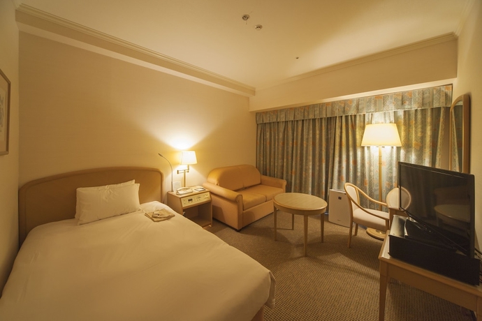 Imagen de la habitación del Hotel Kobe Seishin Oriental. Foto 12