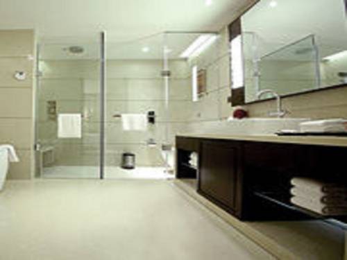 Imagen de la habitación del Hotel Kochi Marriott. Foto 3