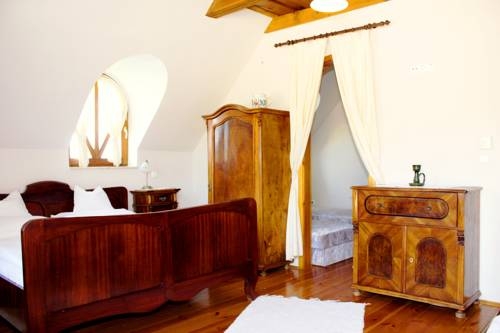 Imagen general del Hotel Koczor Pinc&eacute;szet Y Vend&eacute;gfogad&oacute;. Foto 3