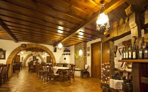 Imagen general del Hotel Koczor Pinc&eacute;szet Y Vend&eacute;gfogad&oacute;. Foto 8