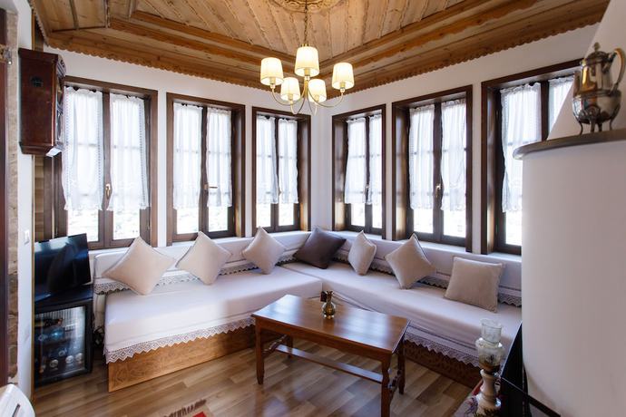 Imagen de la habitación del Hotel Kodra. Foto 10