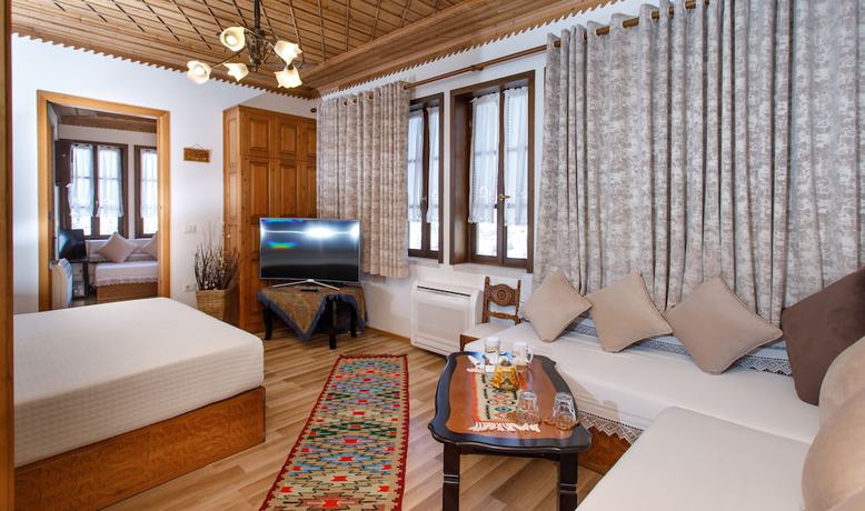 Imagen de la habitación del Hotel Kodra. Foto 14