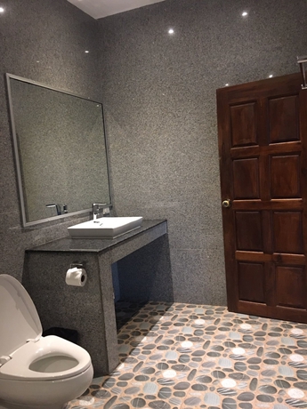 Imagen de la habitación del Hotel Koenig Mansion. Foto 15