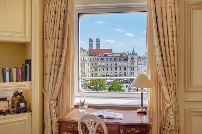 Imagen de la habitación del Hotel Koenigshof, A Luxury Collection, Munich. Foto 7