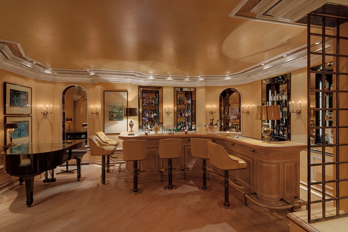 Imagen del bar/restaurante del Hotel Koenigshof, A Luxury Collection, Munich. Foto 2