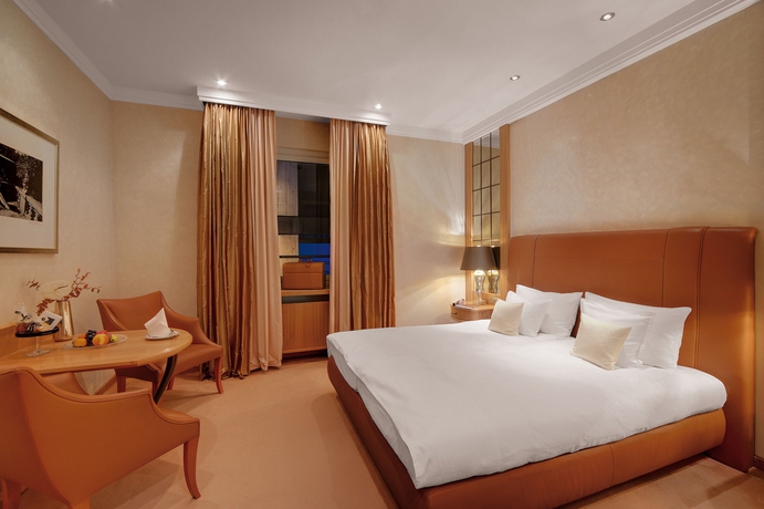 Imagen de la habitación del Hotel Koenigshof, A Luxury Collection, Munich. Foto 14