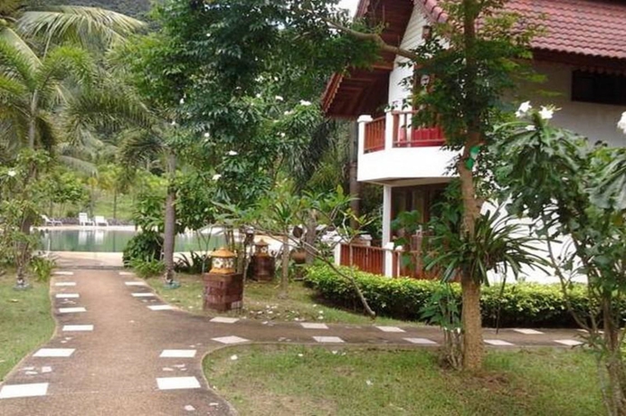 Imagen de los exteriores del Hotel Koh Chang Thai Garden Hill Resort. Foto 9
