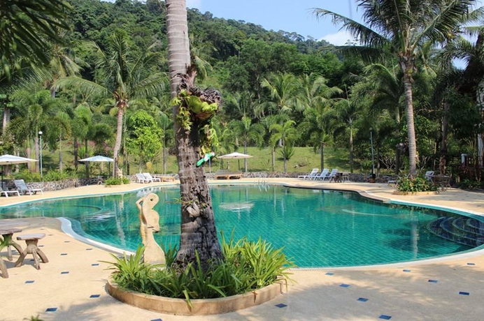 Imagen de la piscina del Hotel Koh Chang Thai Garden Hill Resort. Foto 16