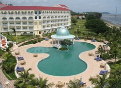 Imagen de la piscina del Hotel Koh Kong Resort. Foto 4