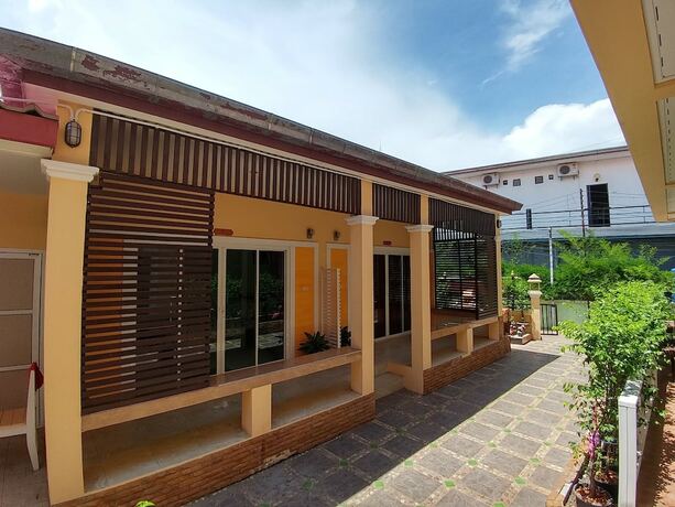 Imagen general del Hotel Koh Larn De Beach. Foto 3