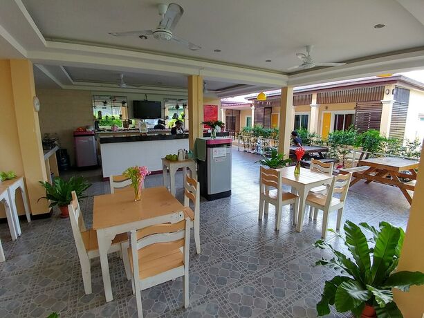 Imagen general del Hotel Koh Larn De Beach. Foto 9