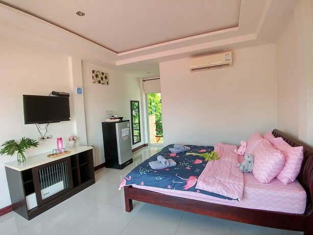 Imagen de la habitación del Hotel Koh Larn De Beach. Foto 18