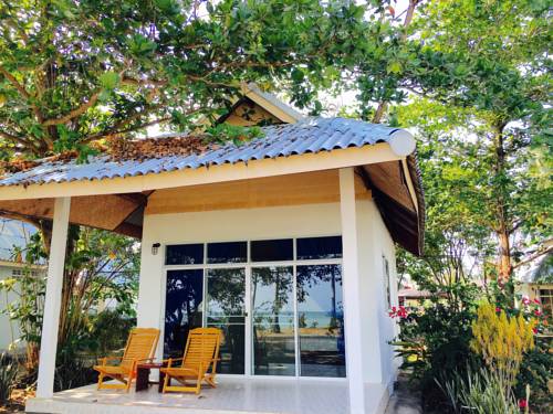 Imagen de la habitación del Hotel Koh Mook Riviera Beach Resort. Foto 8
