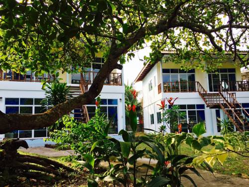 Imagen de la habitación del Hotel Koh Mook Riviera Beach Resort. Foto 13