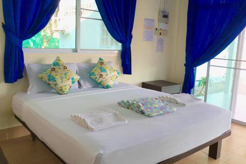 Imagen de la habitación del Hotel Koh Mook Riviera Beach Resort. Foto 14