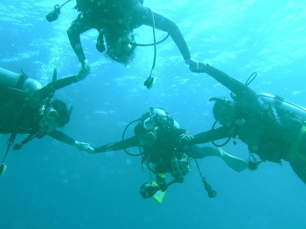 Imagen de los exteriores del Hotel Koh Talu Island Resort. Foto 8