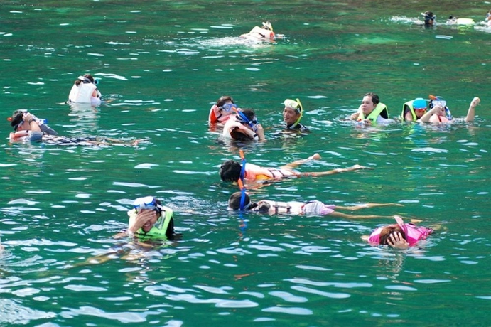 Imagen de los exteriores del Hotel Koh Talu Island Resort. Foto 9