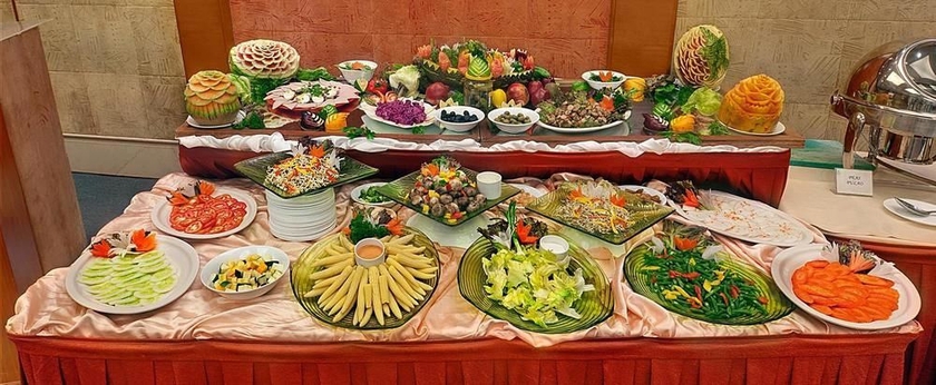 Imagen del bar/restaurante del Hotel Kohinoor Continental, Airport. Foto 7