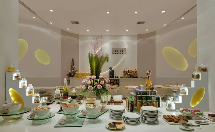 Imagen del bar/restaurante del Hotel Kohinoor Elite Near Bkc. Foto 5