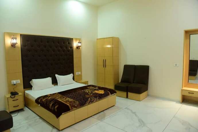 Imagen general del Hotel Kohinoor Palace, Faizabad. Foto 3