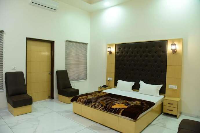 Imagen general del Hotel Kohinoor Palace, Faizabad. Foto 8
