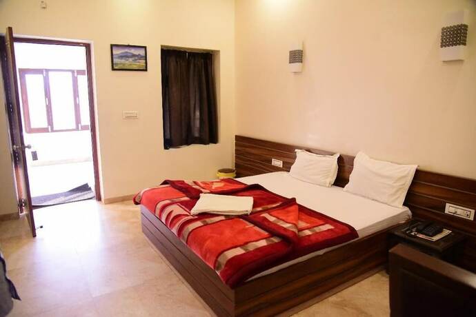 Imagen general del Hotel Kohinoor Palace, Faizabad. Foto 15