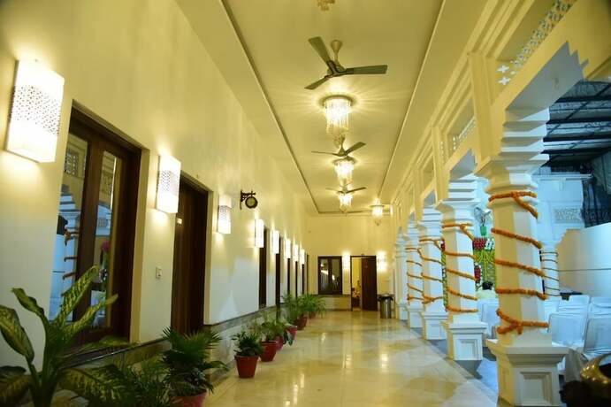 Imagen general del Hotel Kohinoor Palace, Faizabad. Foto 17