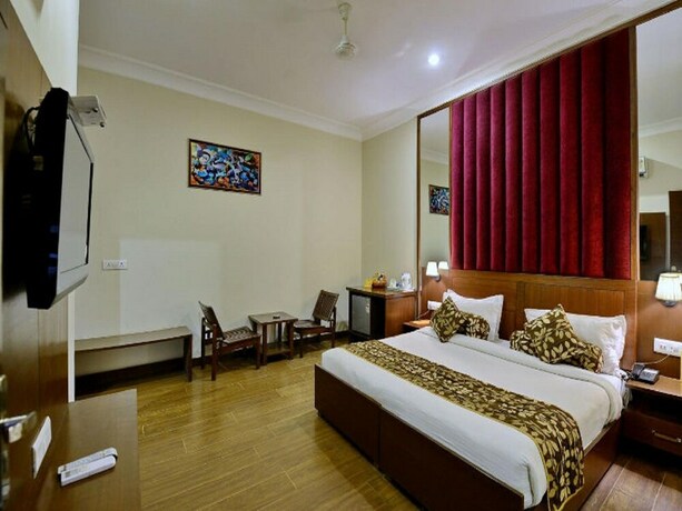 Imagen de la habitación del Hotel Kohinoor Palace, Ludhiana. Foto 16