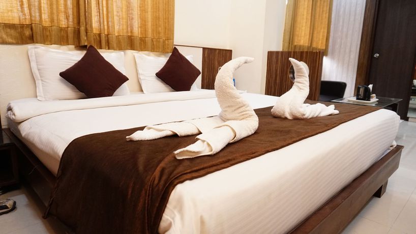 Imagen del bar/restaurante del Hotel Kohinoor Plaza, Ahmedabad. Foto 4