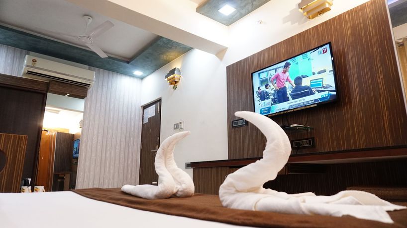 Imagen del bar/restaurante del Hotel Kohinoor Plaza, Ahmedabad. Foto 5