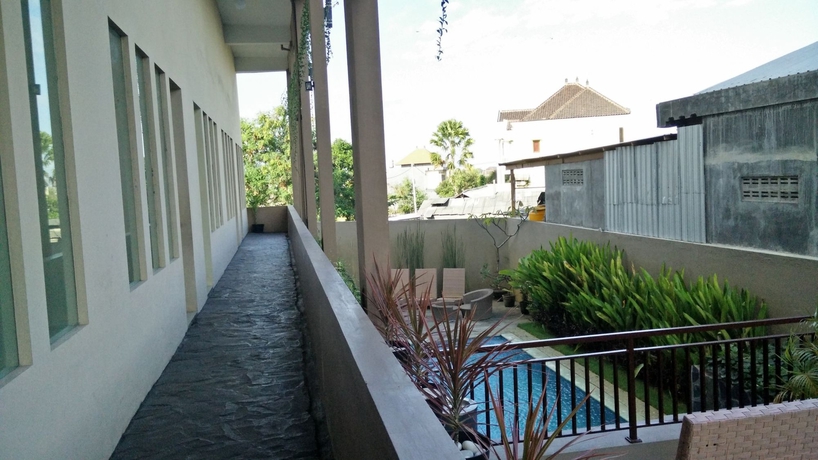 Imagen de los exteriores del Hotel Koi and Residence. Foto 8