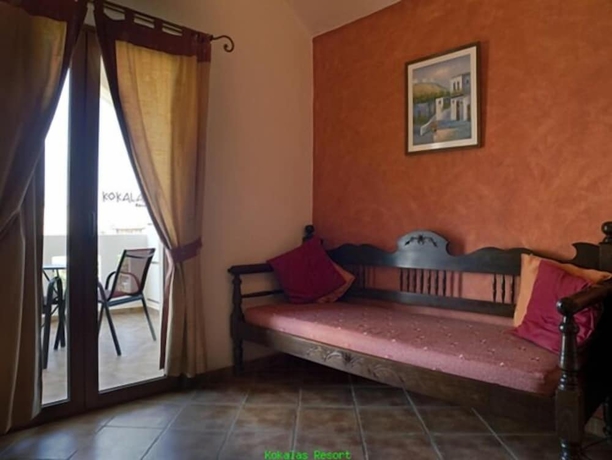 Imagen de la habitación del Hotel Kokalas Resort. Foto 3