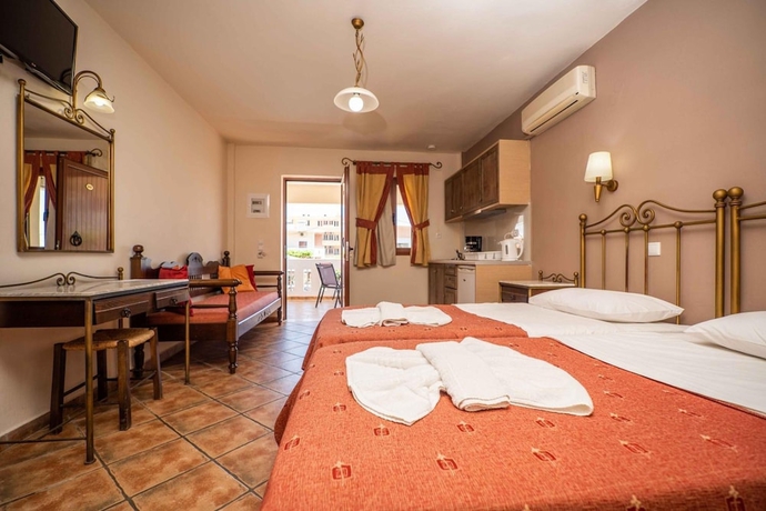 Imagen de la habitación del Hotel Kokalas Resort. Foto 6