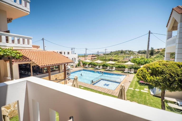 Imagen de la habitación del Hotel Kokalas Resort. Foto 15