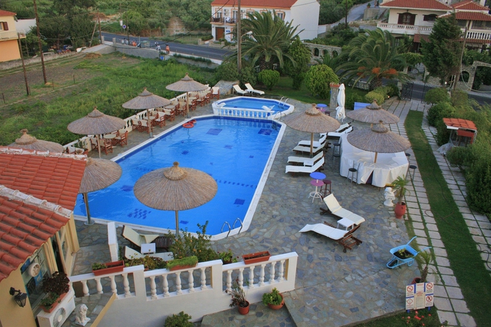 Imagen de la piscina del Hotel Kokkari Beach. Foto 8