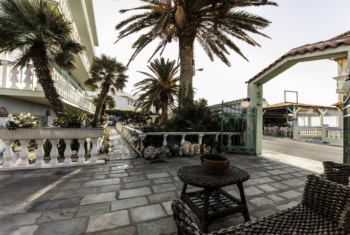 Imagen de los exteriores del Hotel Kokkari Beach. Foto 5