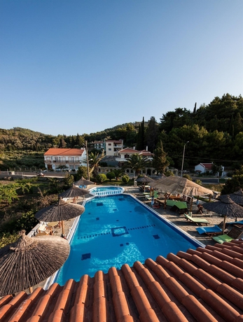 Imagen de la piscina del Hotel Kokkari Beach. Foto 10