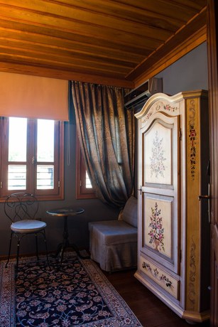 Imagen de la habitación del Hotel Kokkino Spiti Boutique. Foto 9
