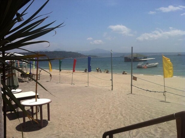 Imagen general del Hotel Kokomos Beach Resort. Foto 1