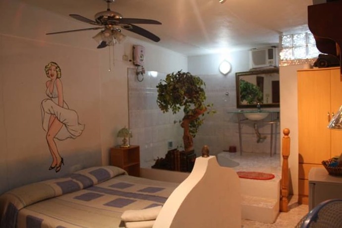 Imagen de la habitación del Hotel Kokomos Beach Resort. Foto 8