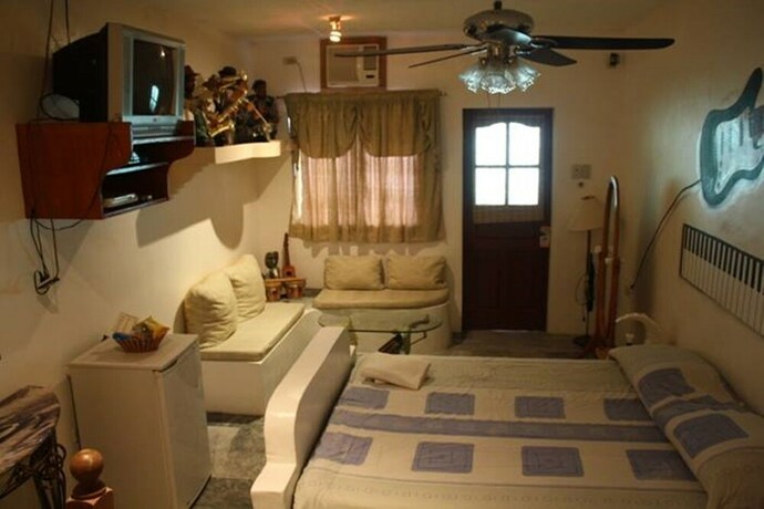 Imagen de la habitación del Hotel Kokomos Beach Resort. Foto 9