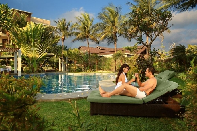 Imagen de la piscina del Hotel Kokonut Suites - Chse Certified. Foto 9